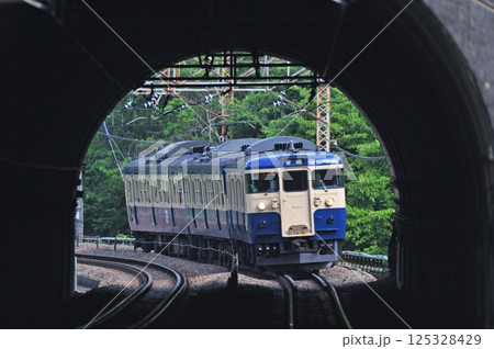 中央本線　初狩－笹子　JR東日本　115系　M6編成（豊田） 125328429