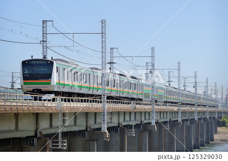 東海道本線　茅ヶ崎－平塚　JR東日本　E233系3000番台　E02編成（国府津） 125329030