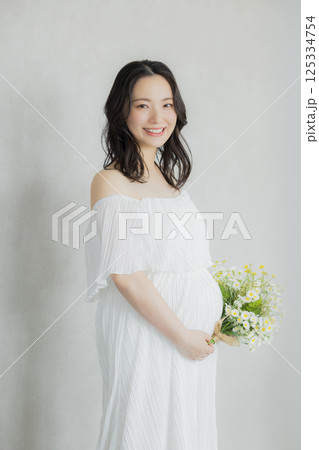 妊婦 マタニティフォト 妊婦 マタニティフォト 125334754