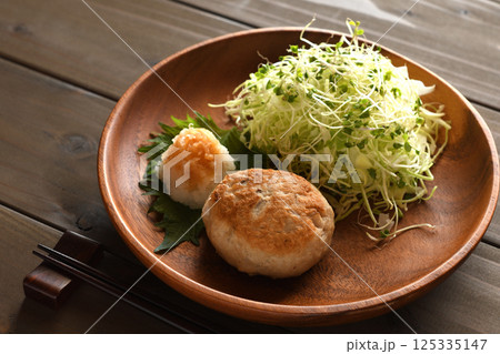 チキンハンバーグ（大根おろし） 125335147