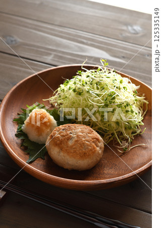 チキンハンバーグ（大根おろし） 125335149