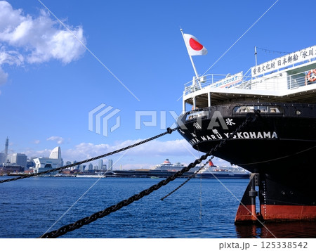 真冬の氷川丸 真冬の氷川丸 125338542