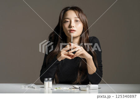 A young man in his 20s addicted to various drugs and drugs 125340897