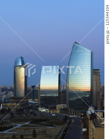 アゼルバイジャン・バクー中心部の高層ビル群 / Baku, Azerbaijan アゼルバイジャン・バクー中心部の高層ビル群 / Baku, Azerbaijan 125344104