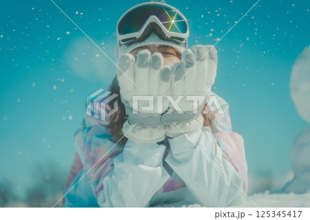 snowboarding 125345417