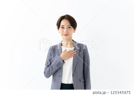 ビジネス　女性 125345875