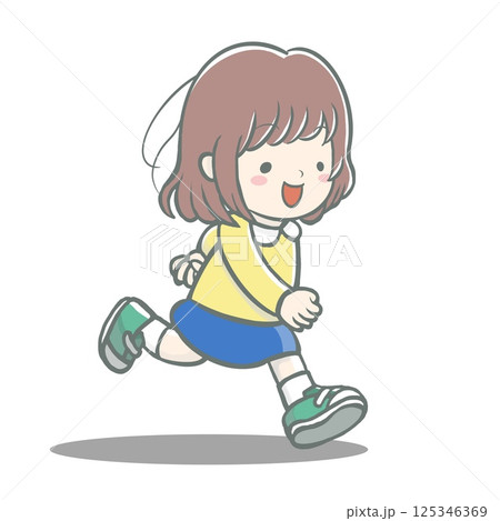 楽しそうに両手を振って走る女の子 楽しそうに両手を振って走る女の子 125346369