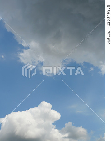 Cumulus cloud on beautiful blue sky in day light , Fluffy clouds formations at tropical zone Cumulus cloud on beautiful blue sky in day light , Fluffy clouds formations at tropical zone 125346828