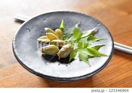 マタタビの塩漬け 125346904