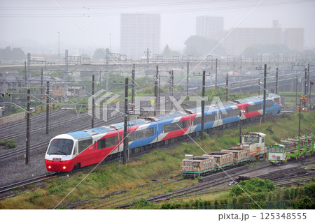 東海道本線　茅ヶ崎－平塚　伊豆急行　2100系　R-5編成　アルファリゾート21 125348555