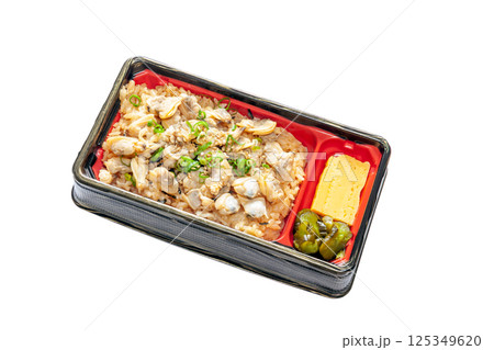 お持ち帰りのアサリ飯のお弁当【白背景・切り抜き】 125349620