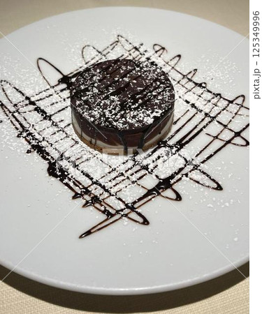 チョコレートケーキ 125349996