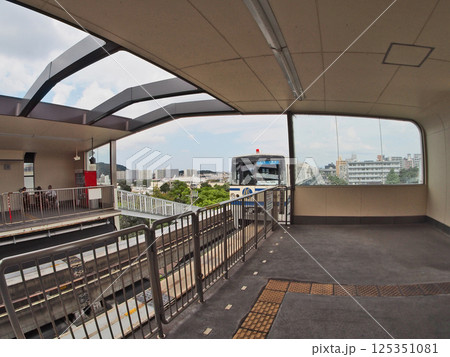 福岡県北九州市のモノレール競馬場前駅 125351081