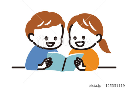 仲良く一緒に本を読む友だち 125351119