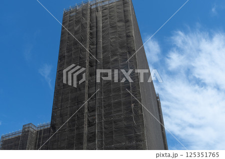 建設中のマンション 建設中のマンション 125351765