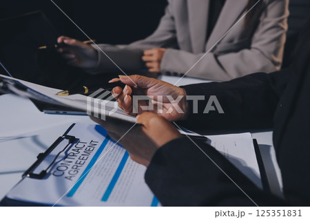 Concept of legal counseling. The lawyer or legal counsel is listening and providing advice to business people. Concept of legal counseling. The lawyer or legal counsel is listening and providing advice to business people. 125351831
