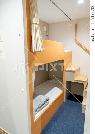 北九州市新門司港から神戸行きフェリーせっつの船内の客室のスタンダード洋室 北九州市新門司港から神戸行きフェリーせっつの船内の客室のスタンダード洋室 125353700