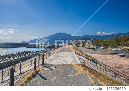 静岡市の広野海岸公園の風景(静岡県) 静岡市の広野海岸公園の風景(静岡県) 125356669