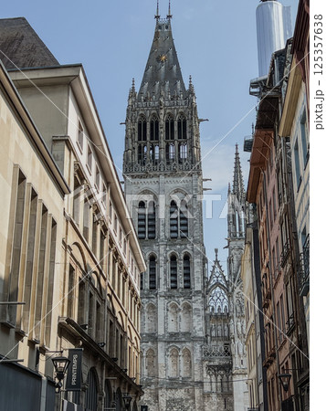 Rouen ; France - august 2024 : Rouen Notre-Dame Cathedral 125357638