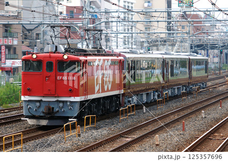 埼玉県内を回送するリゾートしらかみキハ40系(くまげら編成:上野駅展示に伴う回送列車) 埼玉県内を回送するリゾートしらかみキハ40系(くまげら編成:上野駅展示に伴う回送列車) 125357696