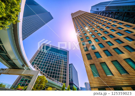 日本の東京都市景観 Wダイヤモンドの珍景…汐留のビル群やゆりかもめなどを望む(連続Pあり) 日本の東京都市景観 Wダイヤモンドの珍景…汐留のビル群やゆりかもめなどを望む(連続Pあり) 125359023
