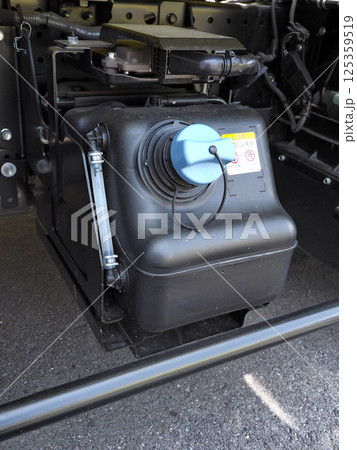 尿素タンク 125359519