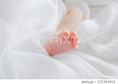 あかちゃんの足 125361913