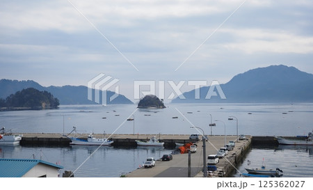 穏やかな山田湾 125362027