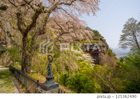 布引観音の桜　長野県小諸市 125362490
