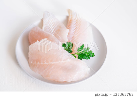 パンガシウスの切り身 パンガシウスの切り身 125363765