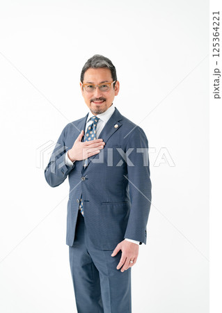 ビジネスマン　弁護士　ポートレート 125364221