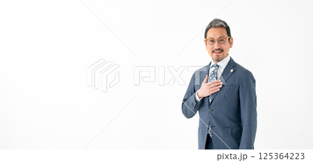 ビジネスマン　弁護士　ポートレート 125364223