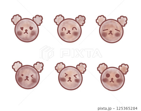 トイプードルのかわいい表情 125365284