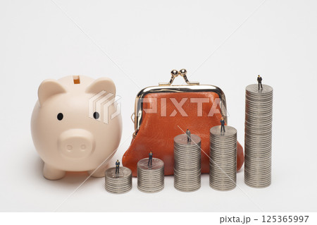 積み立て貯金のイメージ 125365997