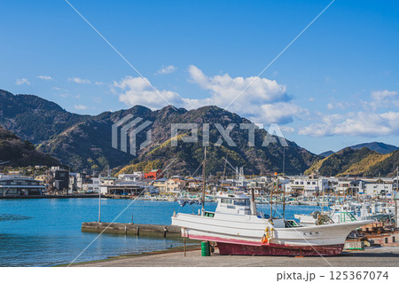 静岡市の用宗港の風景(静岡県) 125367074
