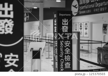 [関西国際空港]空港内の風景 125370503