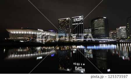 横浜・みなとみらいの夜景 125373597