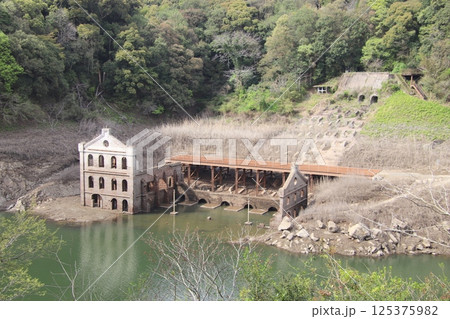 鹿児島県の曾木発電所遺構 鹿児島県の曾木発電所遺構 125375982