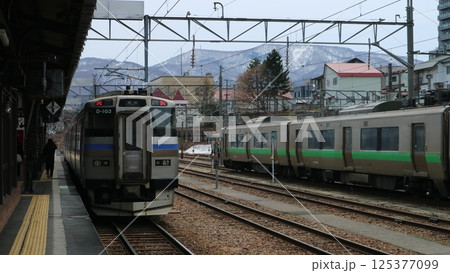 JR北海道小樽駅の気動車キハ201系 125377099