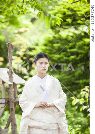 白無垢姿の花嫁 125377249