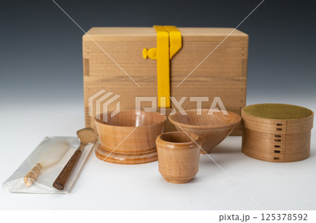 茶道具,工芸品, 利休形,桐木地,茶掃箱セット,木製茶合,重ね茶漏斗,水屋茶杓,組小羽根,1 茶道具,工芸品, 利休形,桐木地,茶掃箱セット,木製茶合,重ね茶漏斗,水屋茶杓,組小羽根,1 125378592