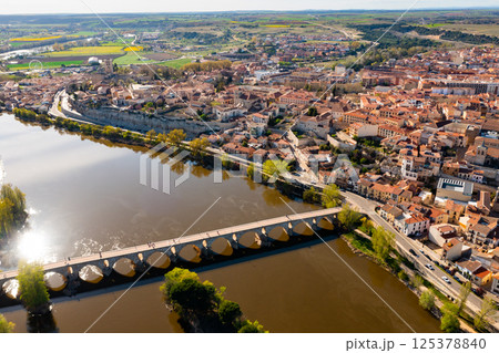 Drone view of Spanish city of Zamora on Duero river 125378840