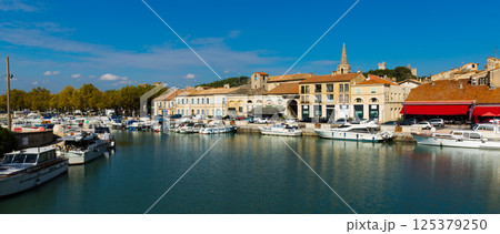 View of Beaucaire, France 125379250