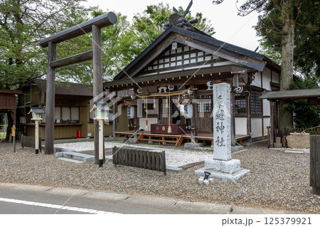 羽束師坐高御産日神社から分霊した乗越神社拝殿【のりこえ】 125379921