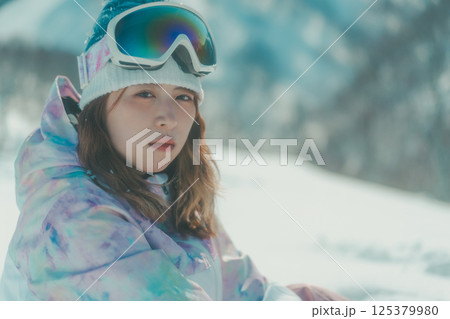 snowboarding 125379980