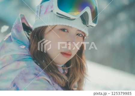 snowboarding snowboarding 125379985