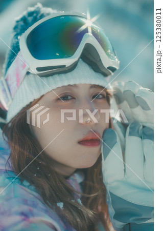 snowboarding 125380011