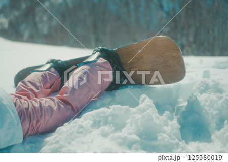 snowboarding snowboarding 125380019
