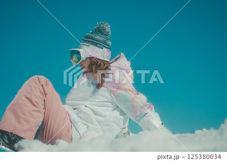 snowboarding snowboarding 125380034