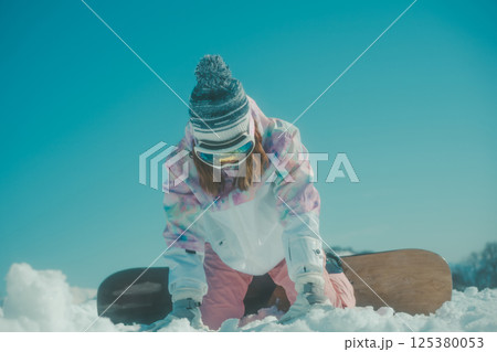 snowboarding snowboarding 125380053